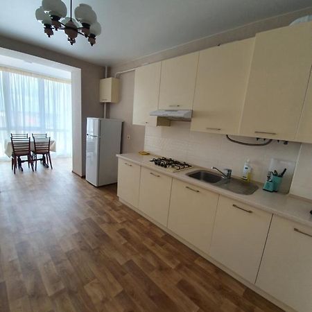 Яровиця.Промінь Lutsk Luaran gambar